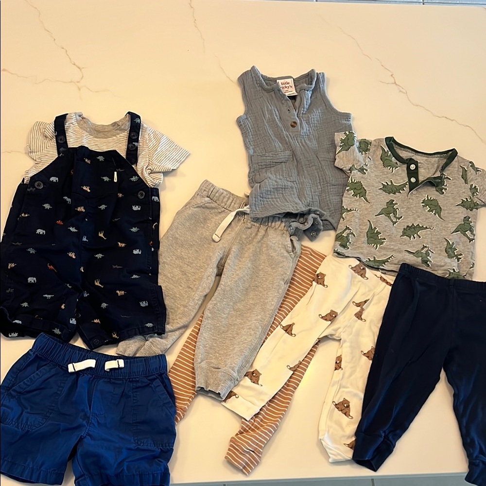 18m Baby Clothing Set with Dinosaurs and Stripes